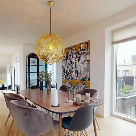 Luxury Executive Harbour Penthouse